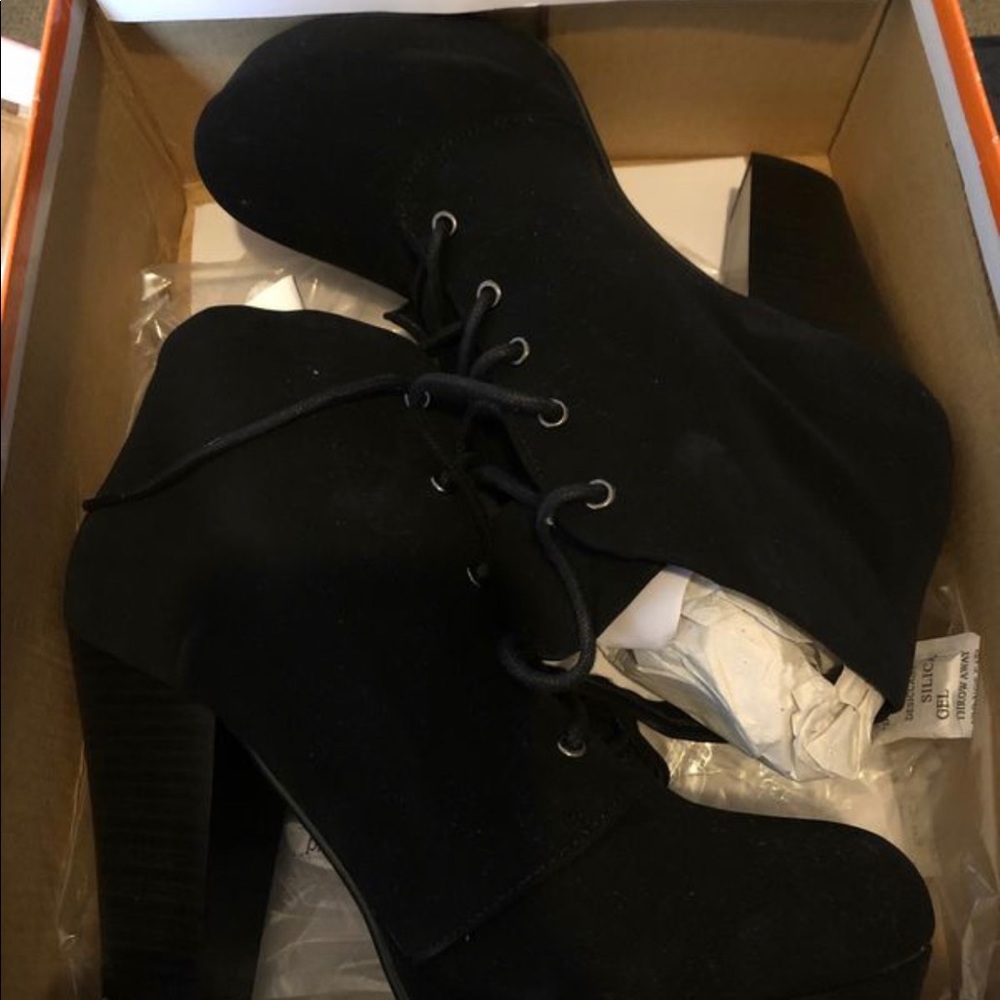 Women’s lace up booties